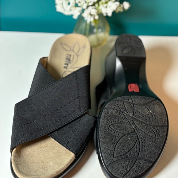 Raffini Black Cross-Strap Mules - Picture 5 of 6